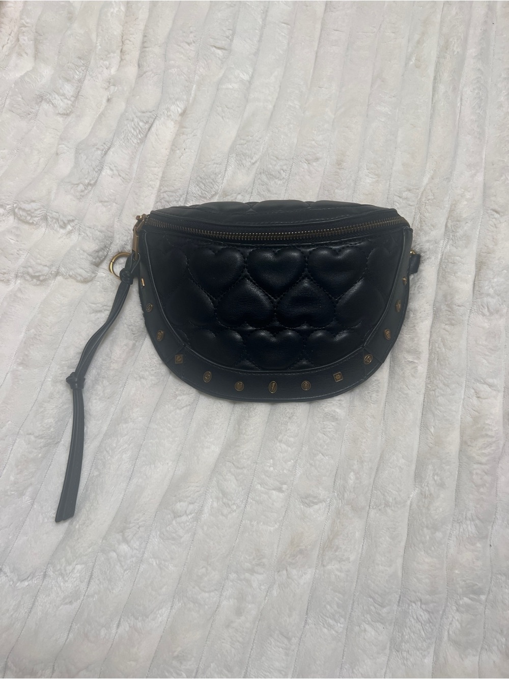 Betsey Johnson Black Quilted Heart Belt Bag with Studded Trim - Picture 2 of 8
